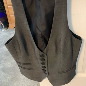 Size 6 New York & Company Vest & Trousers